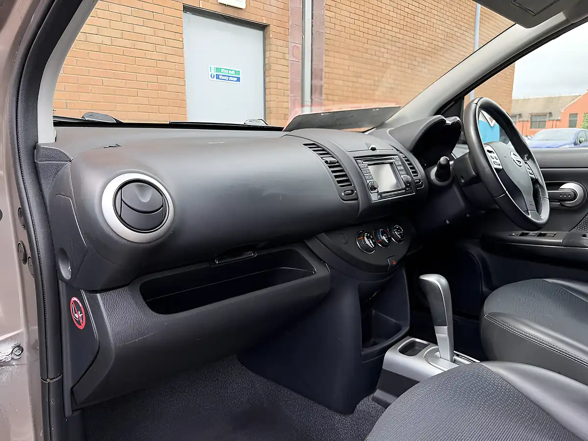 Used 2012 Nissan Note Tekna Plus Grey - Interior and Exterior details 6