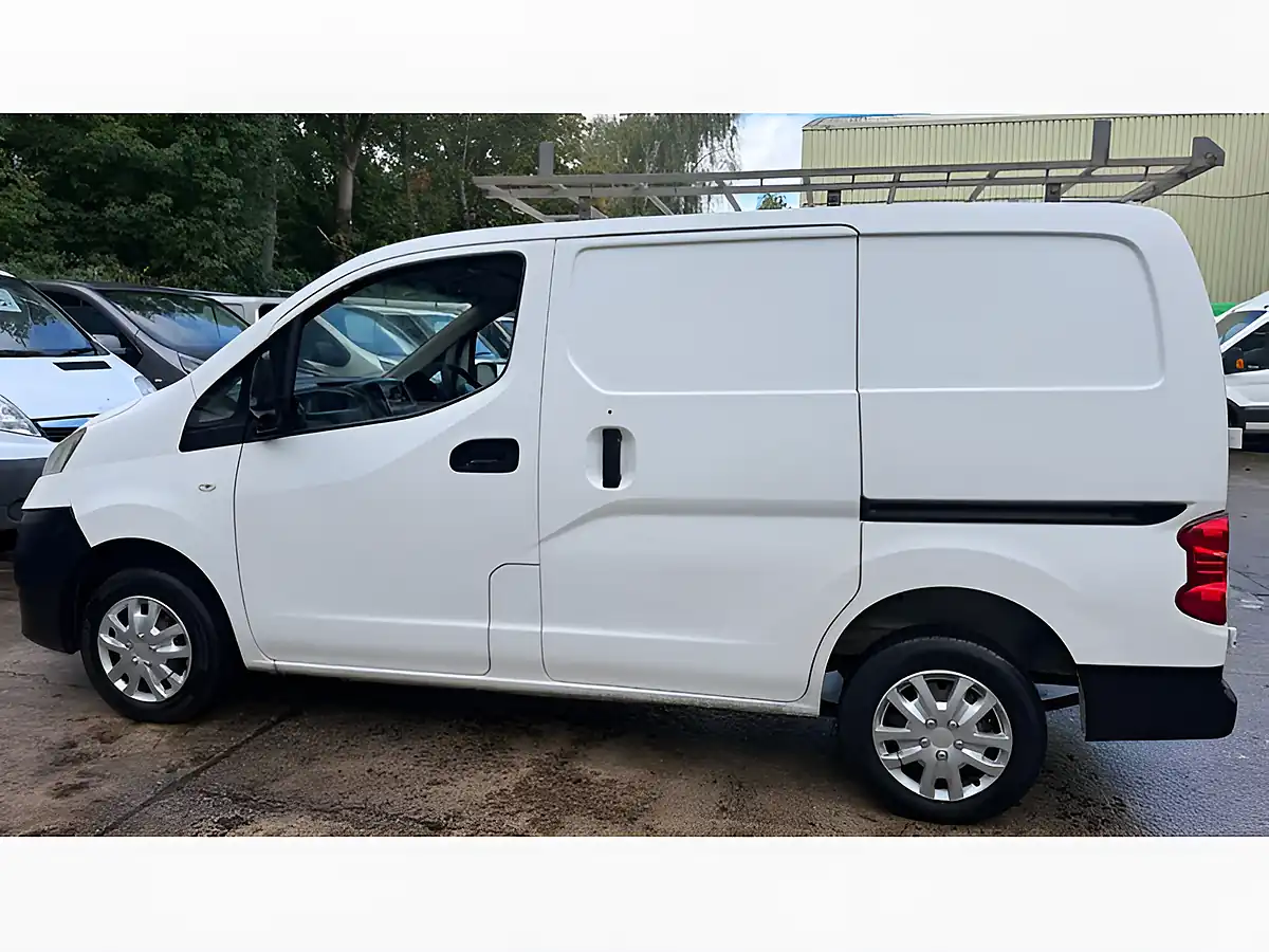 Used 2012 Nissan NV200 Se White - Interior and Exterior details 14