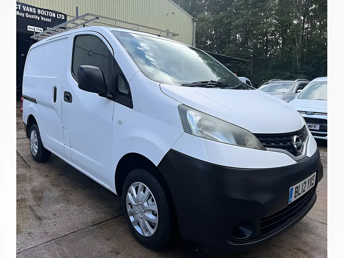 Used 2012 Nissan NV200 Se White - Interior and Exterior details 4
