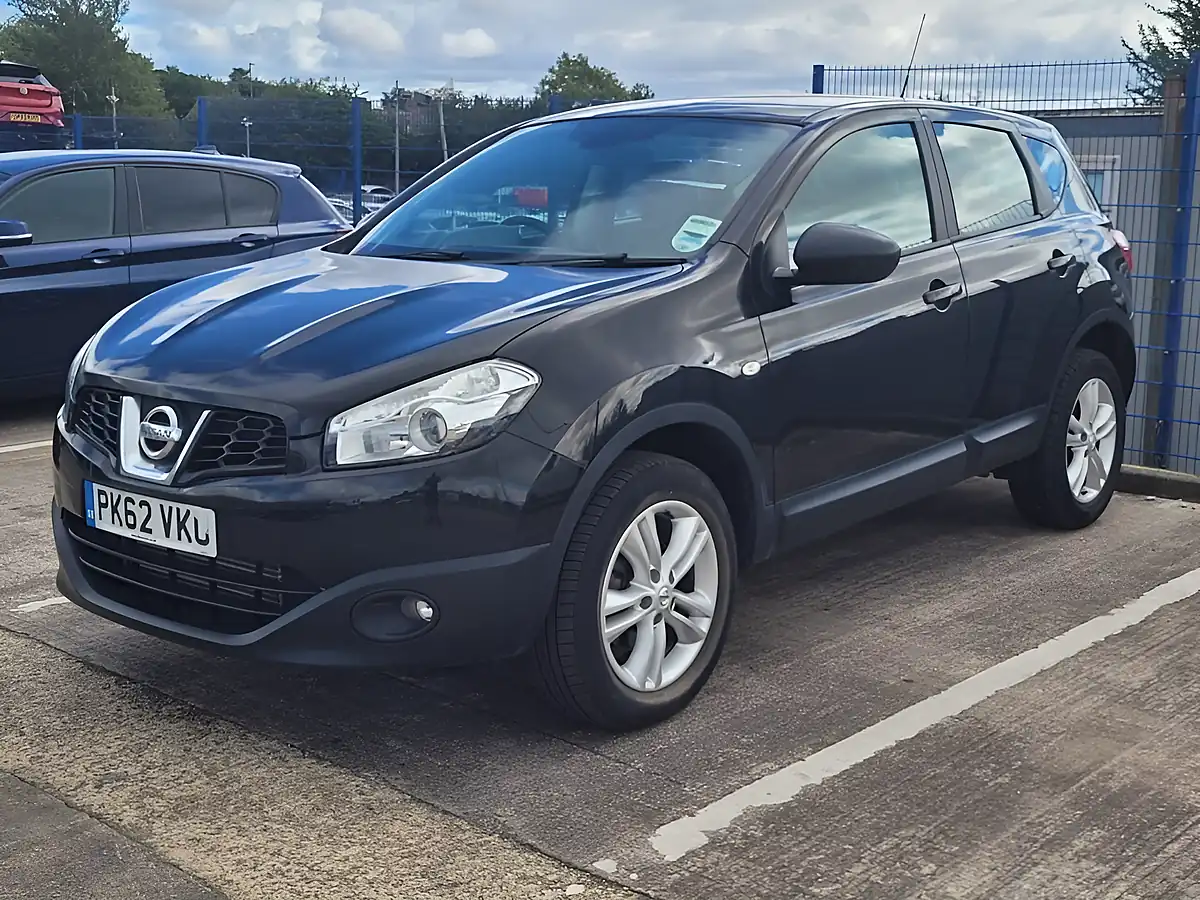 Used 2012 Nissan Qashqai Acenta Black - Interior and Exterior details 7