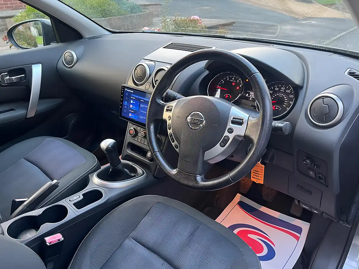 Used 2012 Nissan Qashqai Acenta Grey - Interior and Exterior details 11