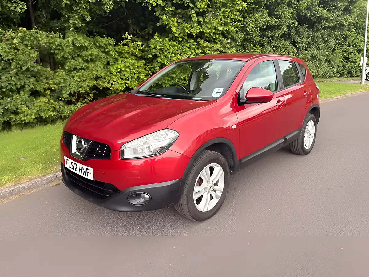 Used 2012 Nissan Qashqai Acenta Red - Interior and Exterior details 6