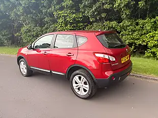Used 2012 Nissan Qashqai Acenta Red - Interior and Exterior details 9