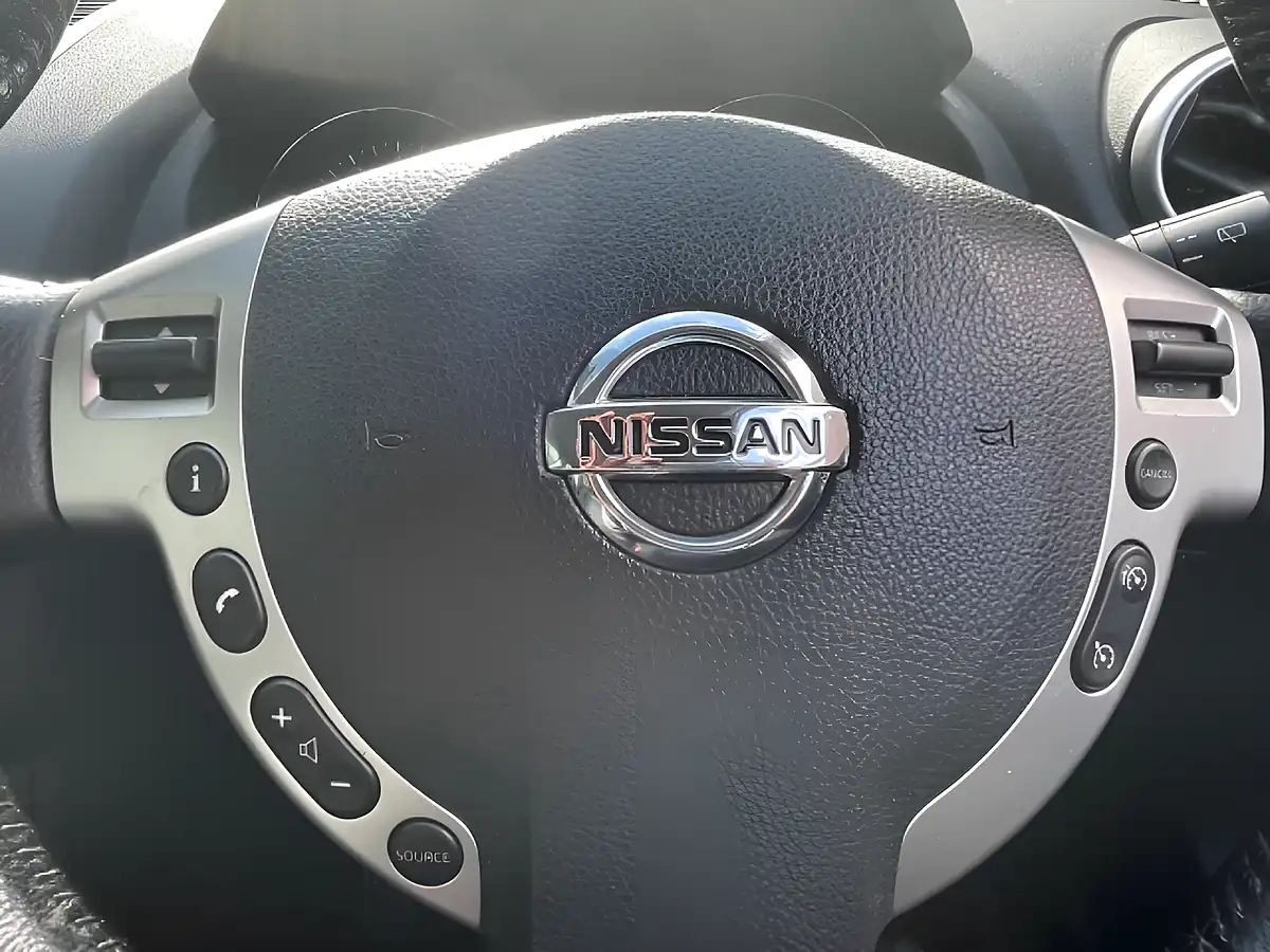 Used 2012 Nissan Qashqai Acenta Silver - Interior and Exterior details 18