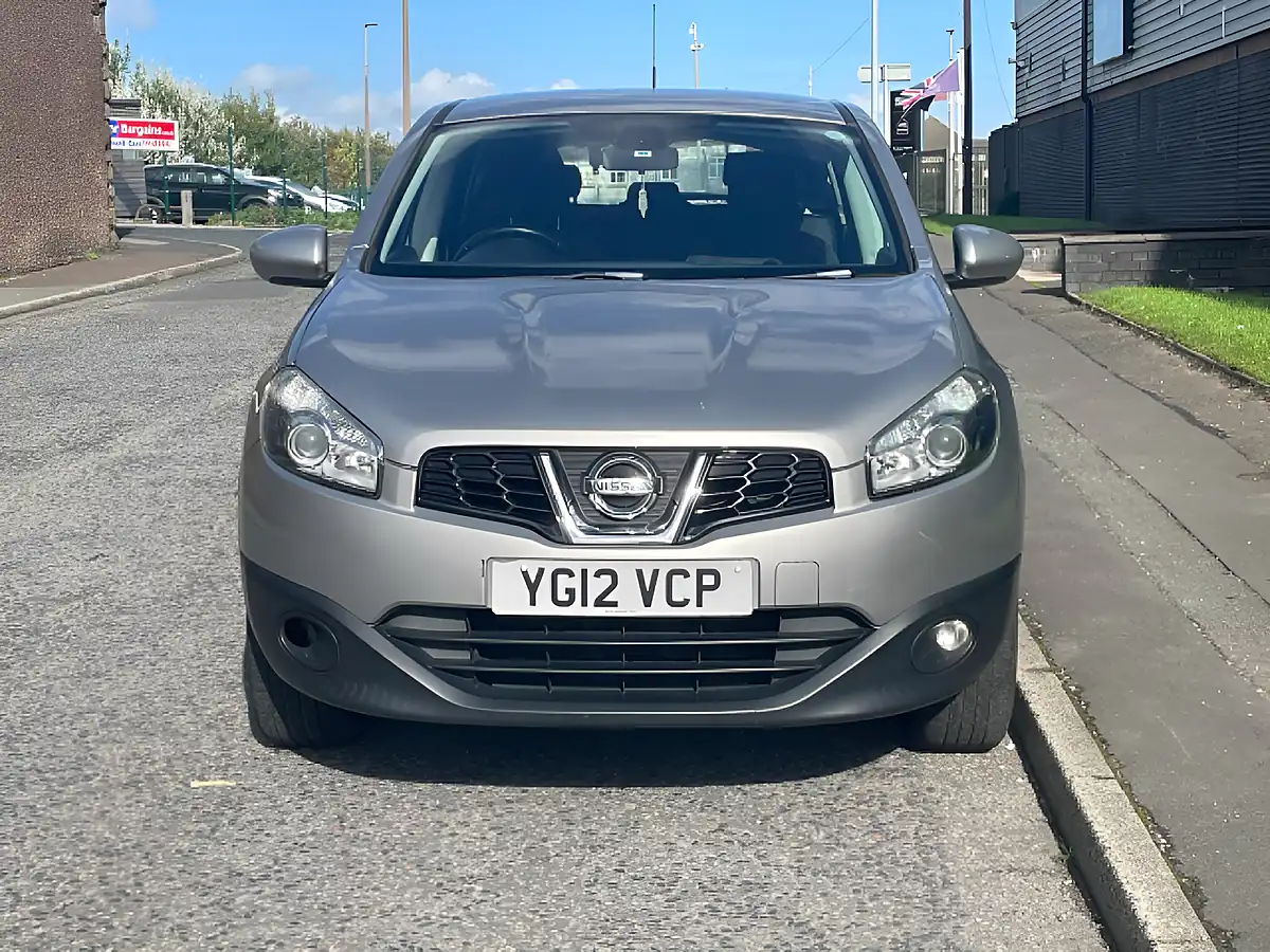 Used 2012 Nissan Qashqai Acenta Silver - Interior and Exterior details 4