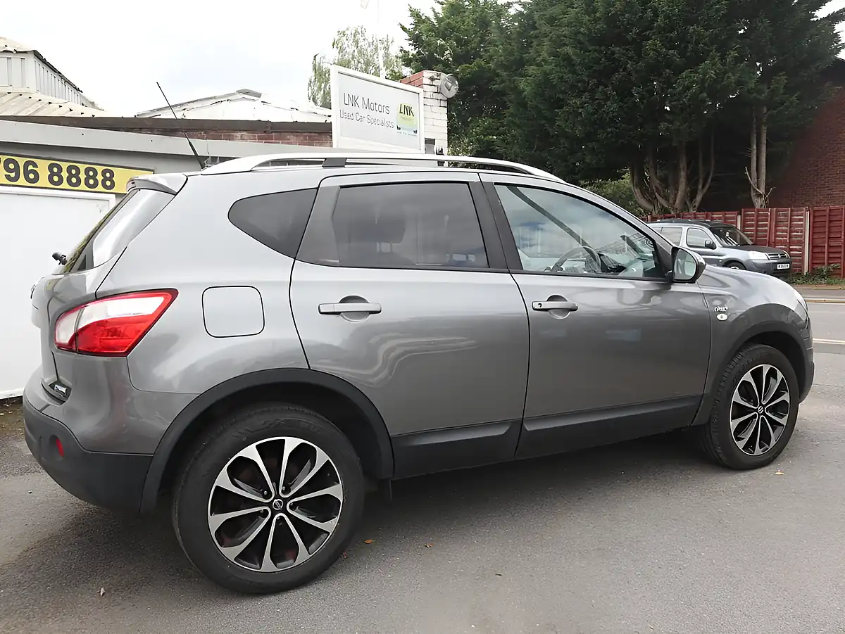 Used 2012 Nissan Qashqai N-Tec+ Grey - Interior and Exterior details 12