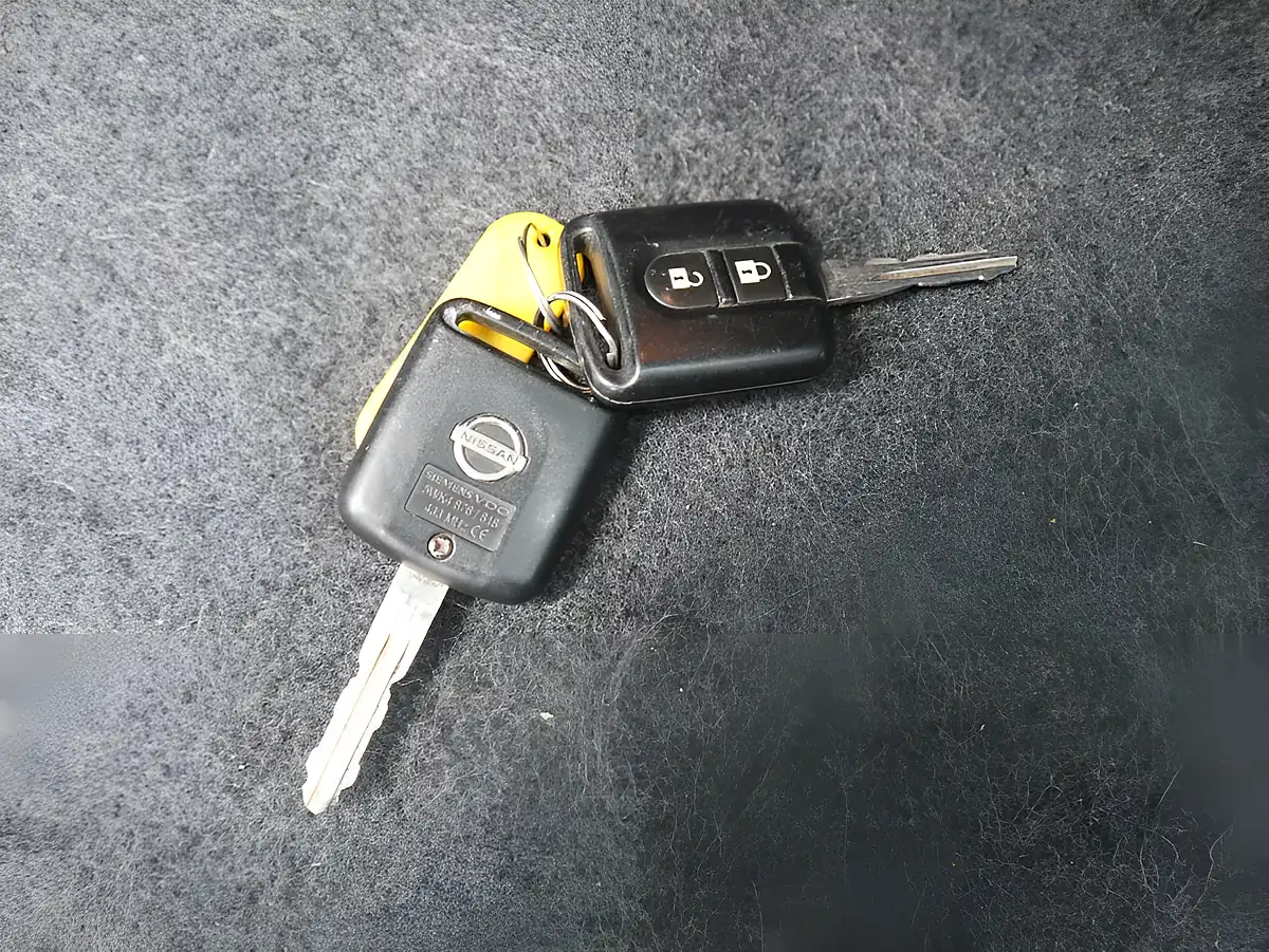 Used 2012 Nissan Qashqai N-Tec+ Grey - Interior and Exterior details 13