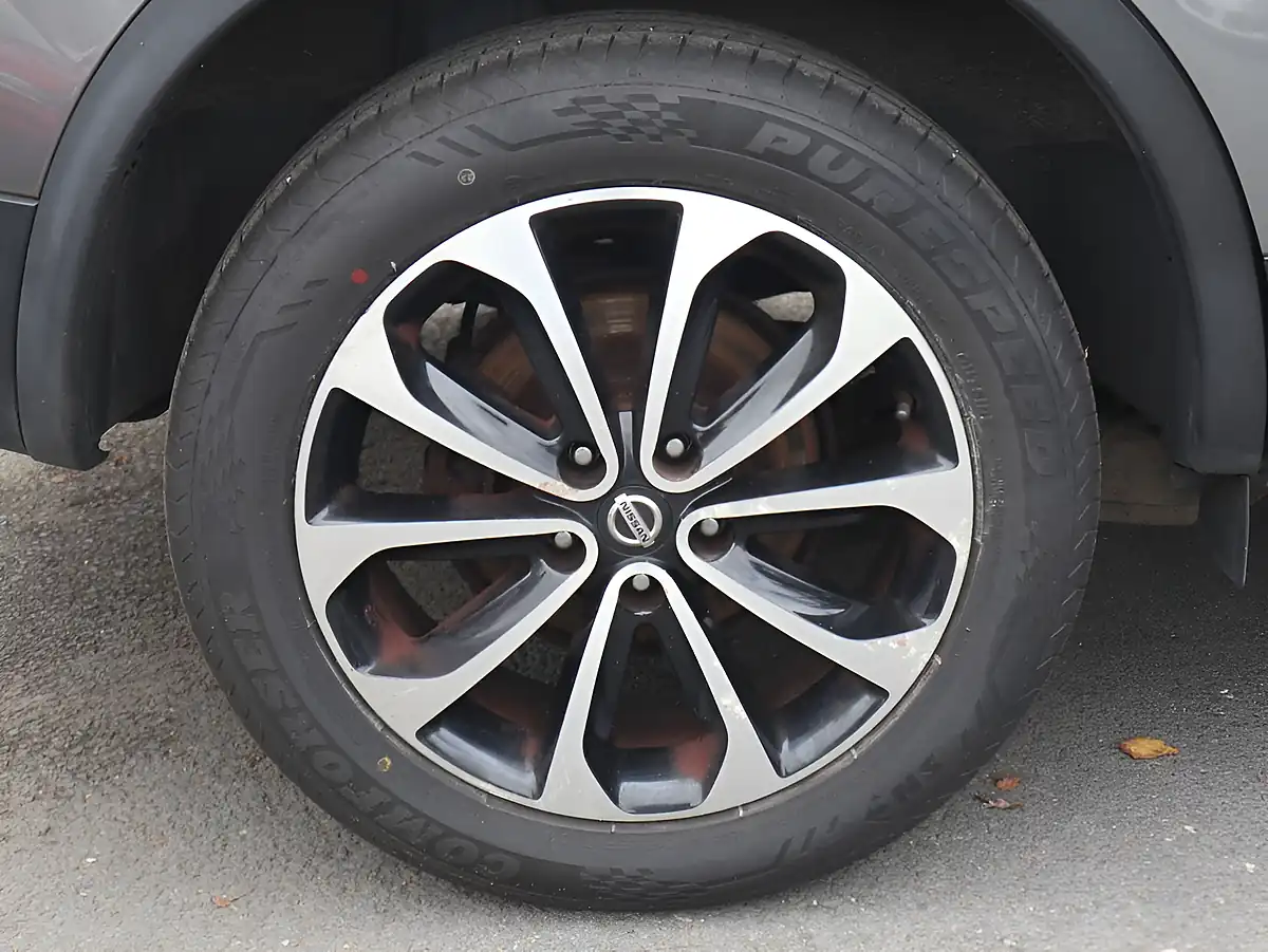 Used 2012 Nissan Qashqai N-Tec+ Grey - Interior and Exterior details 8