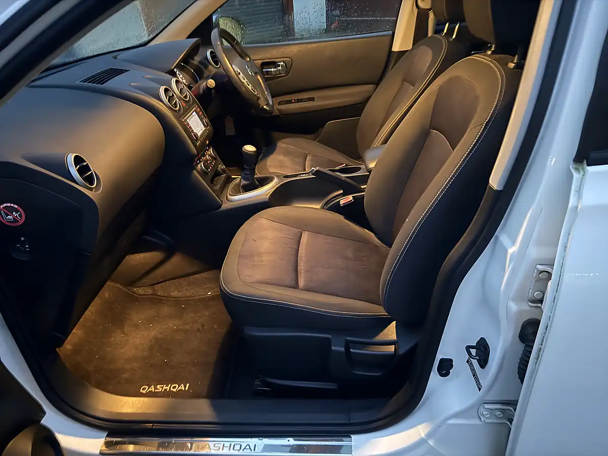 Used 2012 Nissan Qashqai N-Tec Plus Pearl White - Interior and Exterior details 14