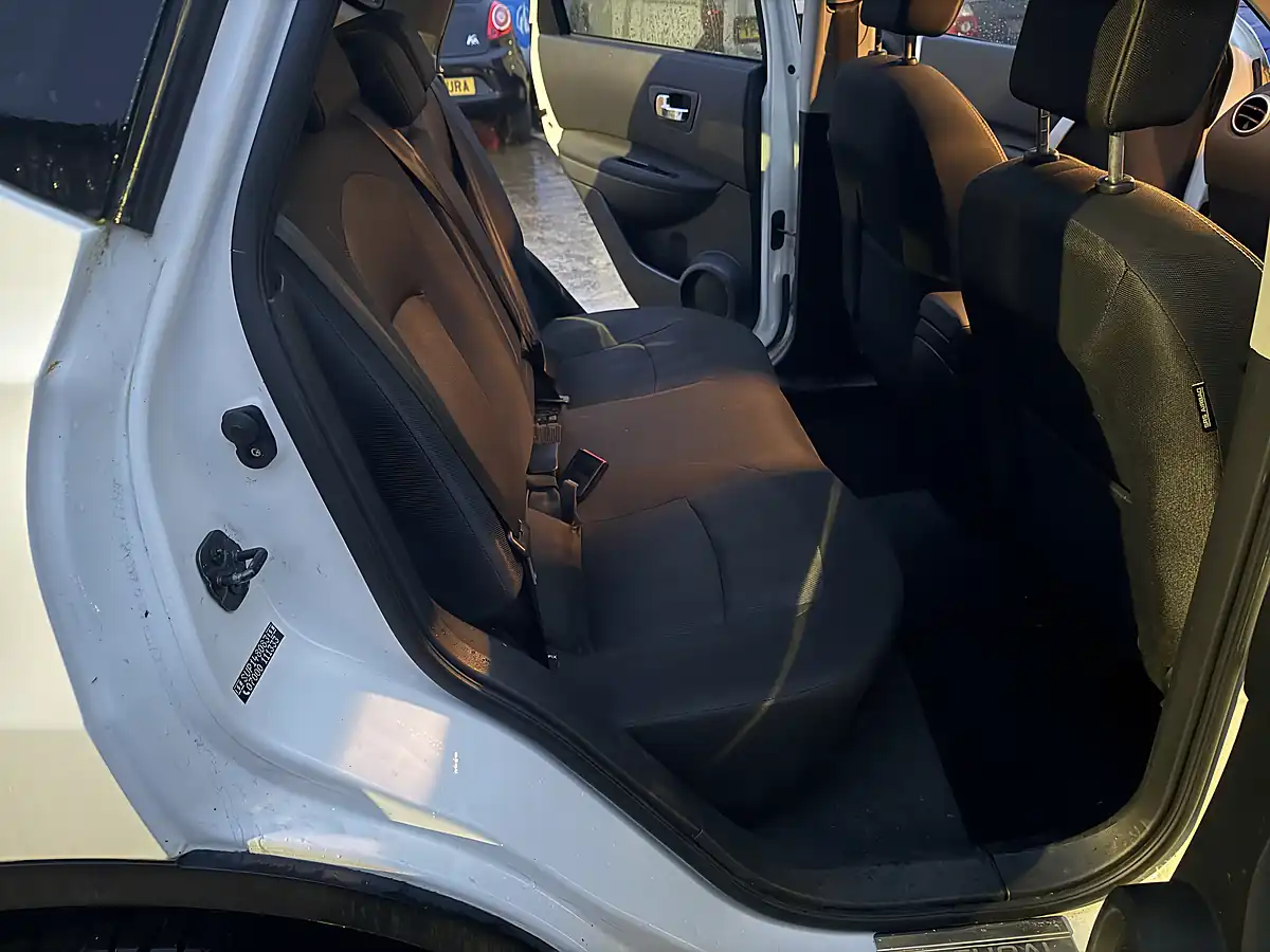 Used 2012 Nissan Qashqai N-Tec Plus Pearl White - Interior and Exterior details 15