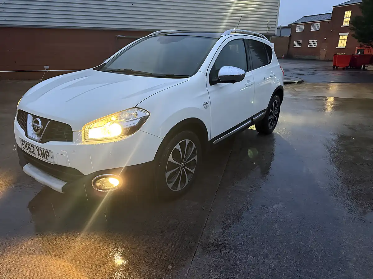 Used 2012 Nissan Qashqai N-Tec Plus Pearl White - Interior and Exterior details 2