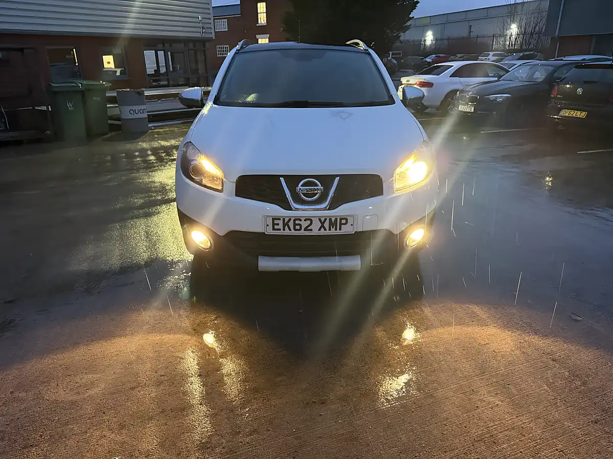 Used 2012 Nissan Qashqai N-Tec Plus Pearl White - Interior and Exterior details 7