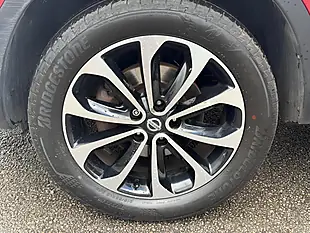 Used 2012 Nissan Qashqai N-Tec+ Red - Interior and Exterior details 16