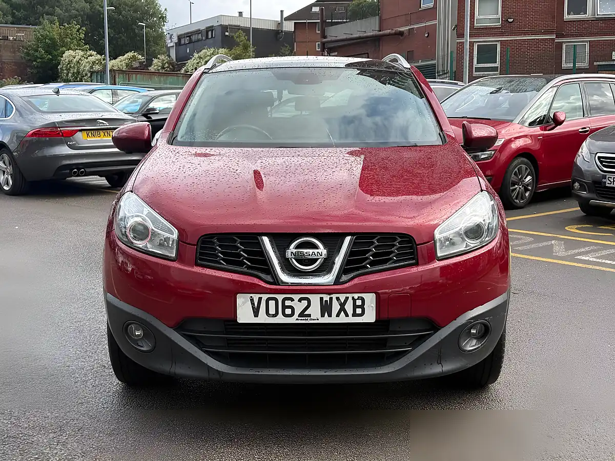 Used 2012 Nissan Qashqai N-Tec+ Red - Interior and Exterior details 2