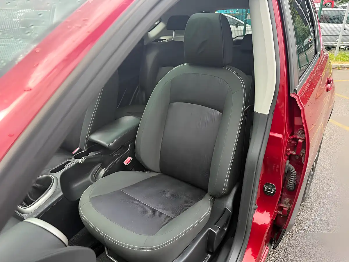 Used 2012 Nissan Qashqai N-Tec+ Red - Interior and Exterior details 20