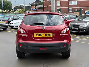Used 2012 Nissan Qashqai N-Tec+ Red - Interior and Exterior details 7
