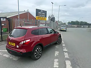 Used 2012 Nissan Qashqai N-Tec+ Red - Interior and Exterior details 10