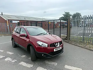Used 2012 Nissan Qashqai N-Tec+ Red - Interior and Exterior details 3