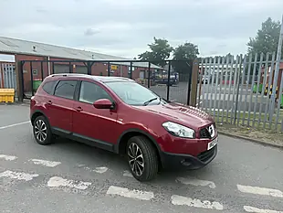 Used 2012 Nissan Qashqai N-Tec+ Red - Interior and Exterior details 4