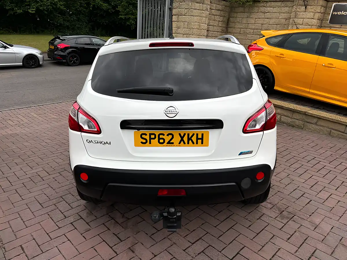 Used 2012 Nissan Qashqai N-Tec+ White - Interior and Exterior details 9