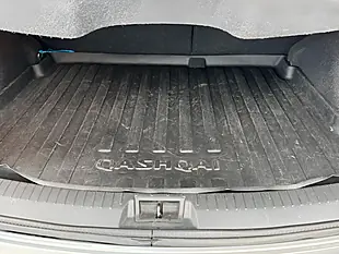Used 2012 Nissan Qashqai Tekna Silver - Interior and Exterior details 19