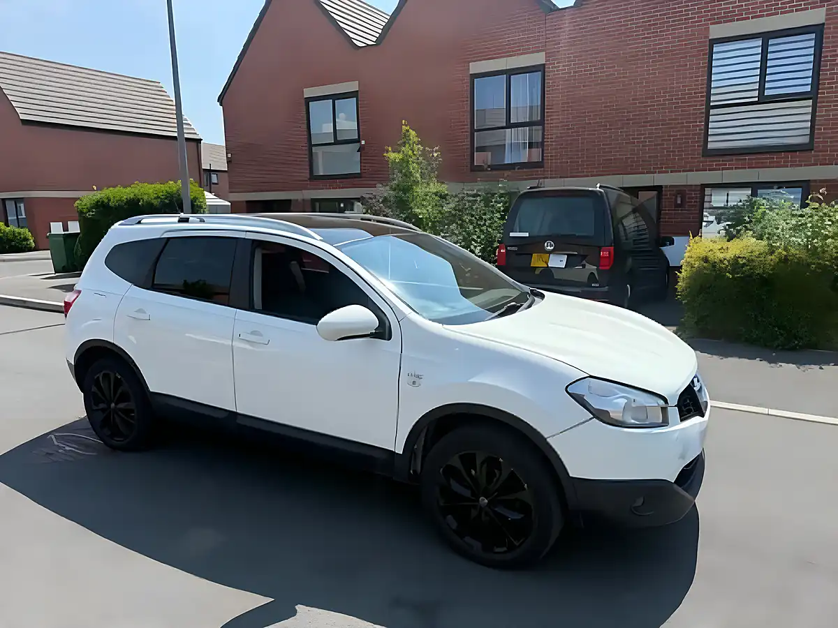 Used 2012 Nissan Qashqai+2 N-Tec+ - Interior and Exterior details 4