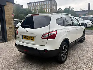 Used 2012 Nissan Qashqai+2 N-Tec White - Interior and Exterior details 5