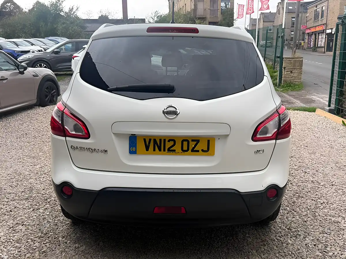 Used 2012 Nissan Qashqai+2 N-Tec White - Interior and Exterior details 6