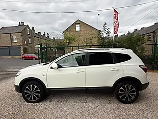 Used 2012 Nissan Qashqai+2 N-Tec White - Interior and Exterior details 8