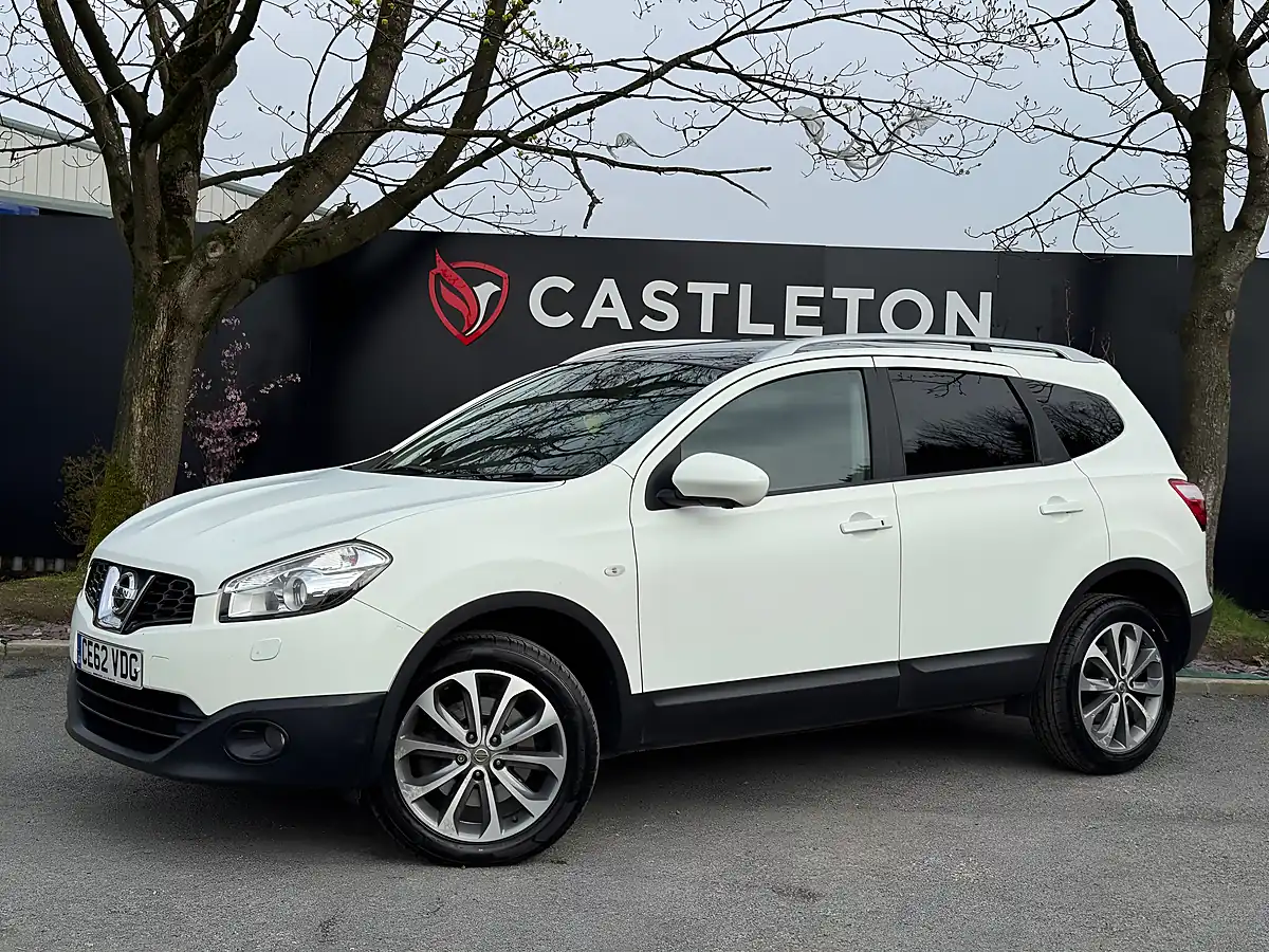 Used 2012 Nissan QASHQAI+2 Tekna White - Interior and Exterior details 5
