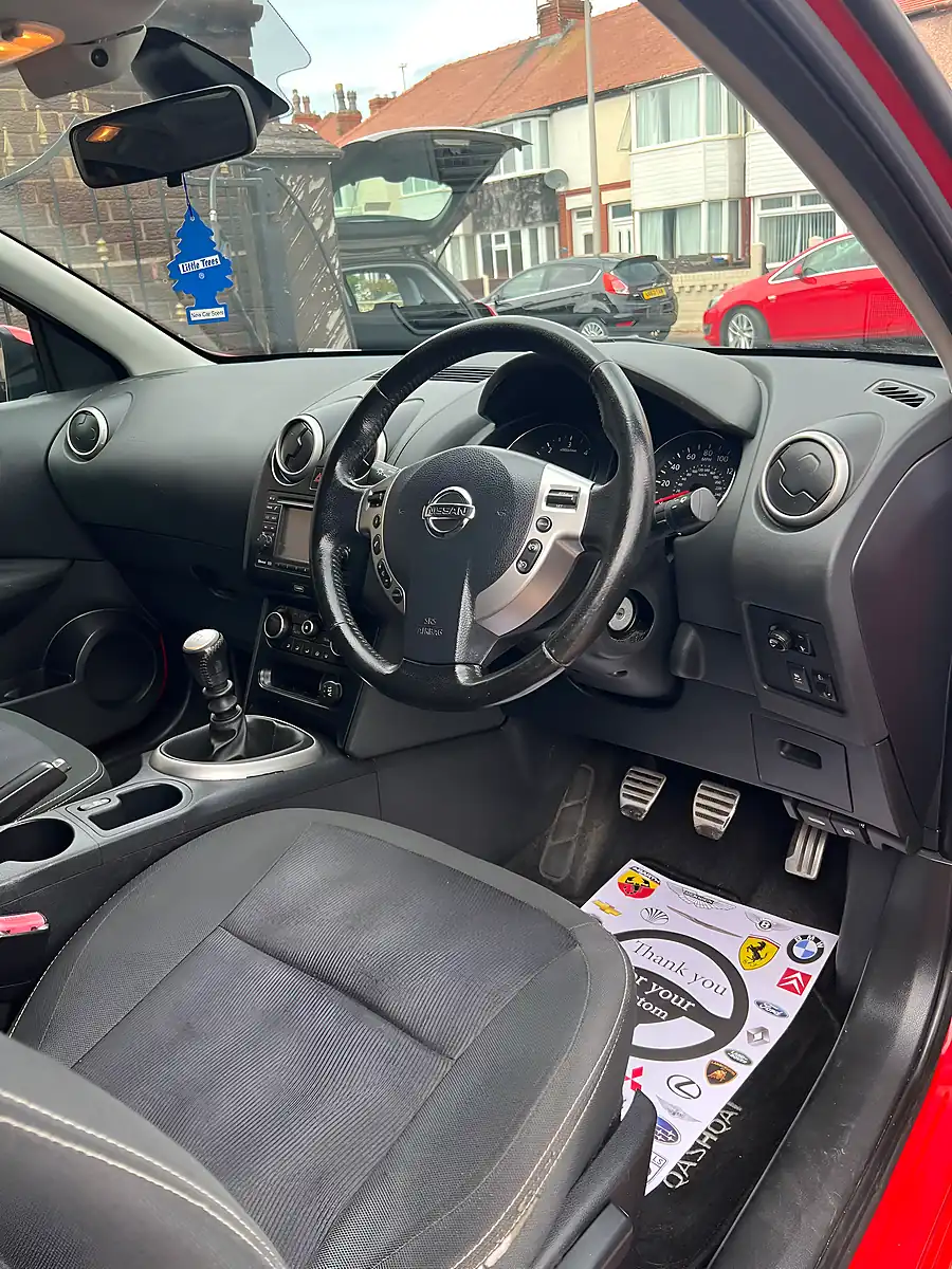 Used 2012 Nissan Qashqia Candy Red - Interior and Exterior details 8