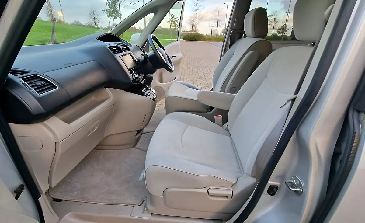 Used 2012 Nissan Serena Grey - Interior and Exterior details 5