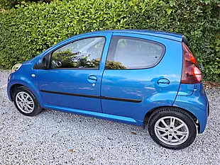 Used 2012 Peugeot 107 Active Blue - Interior and Exterior details 4