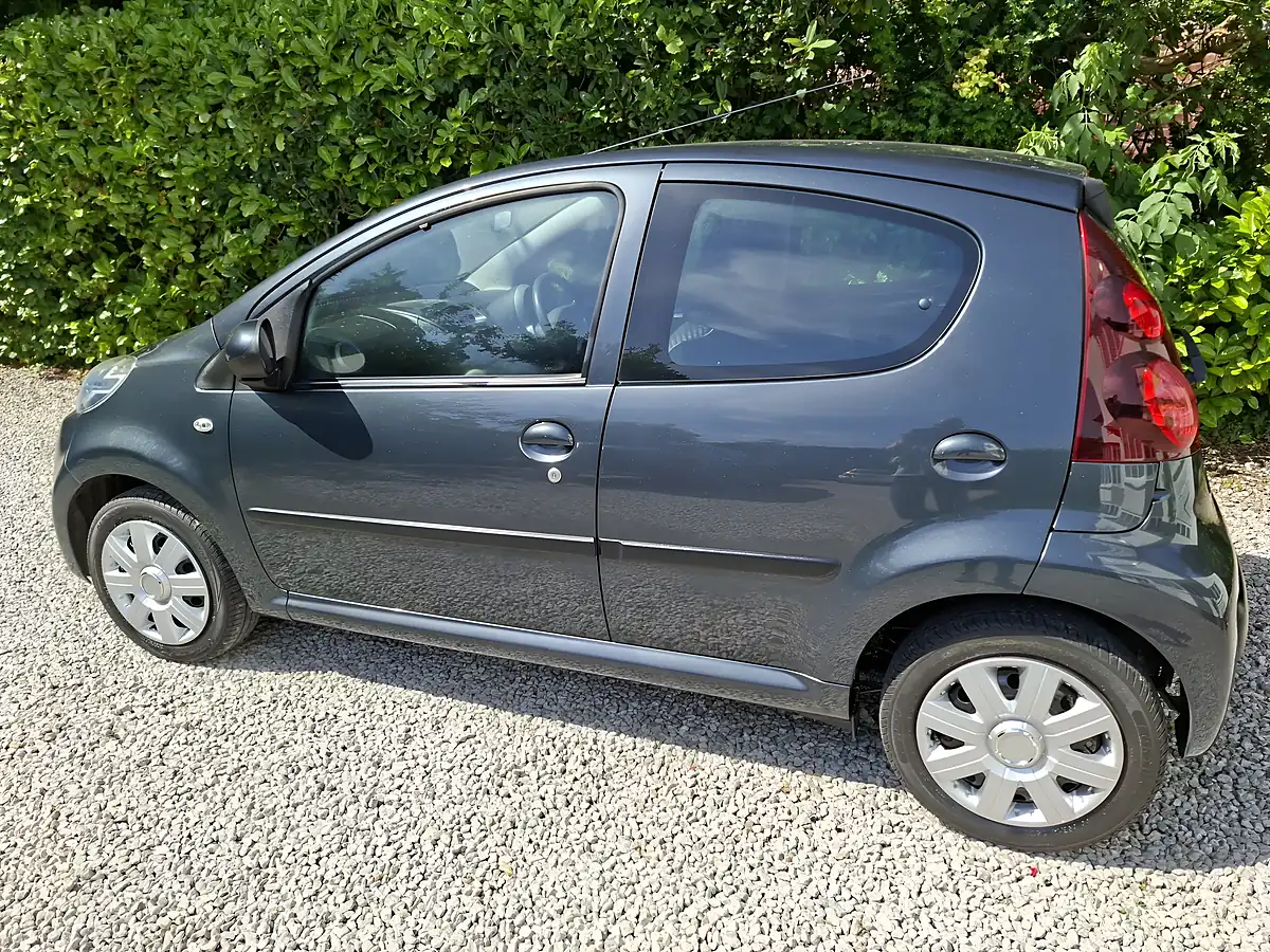 Used 2012 Peugeot 107 Active Grey - Interior and Exterior details 4