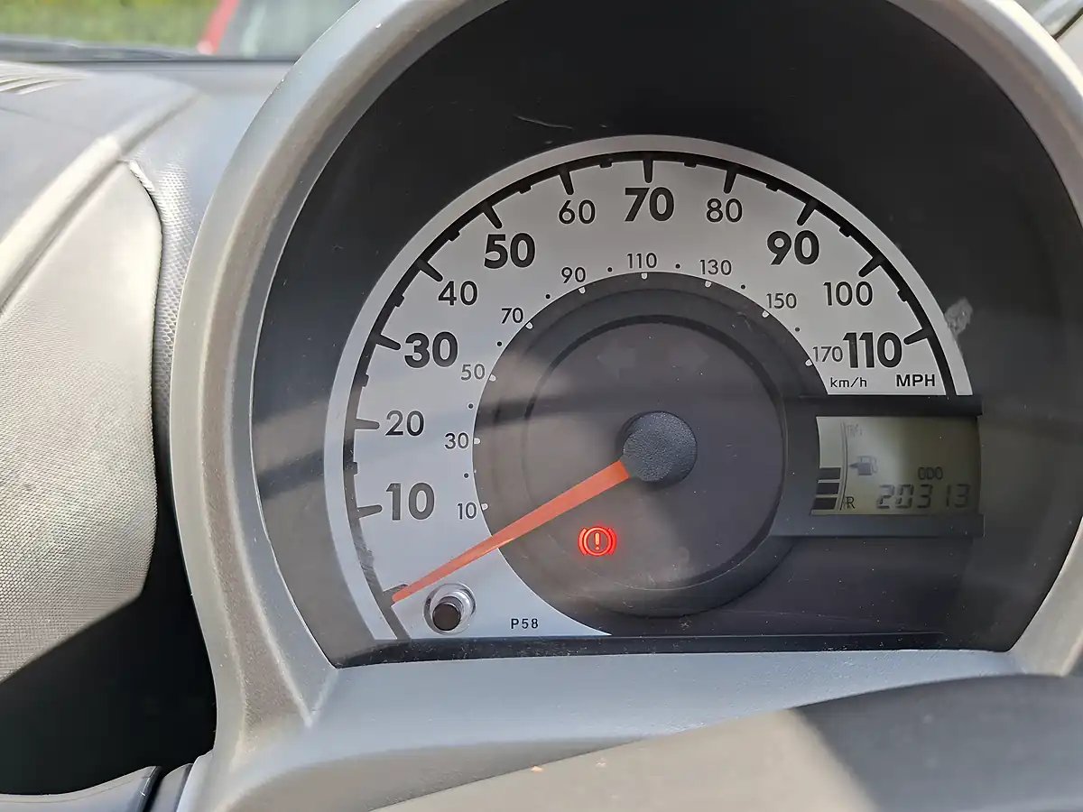 Used 2012 Peugeot 107 Active Grey - Interior and Exterior details 9