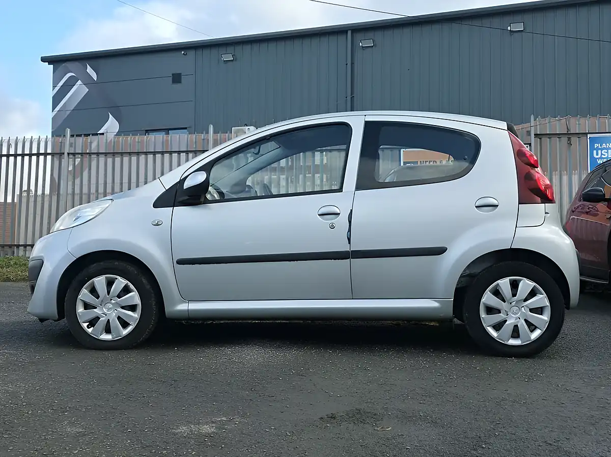 Used 2012 Peugeot 107 Active Silver - Interior and Exterior details 4
