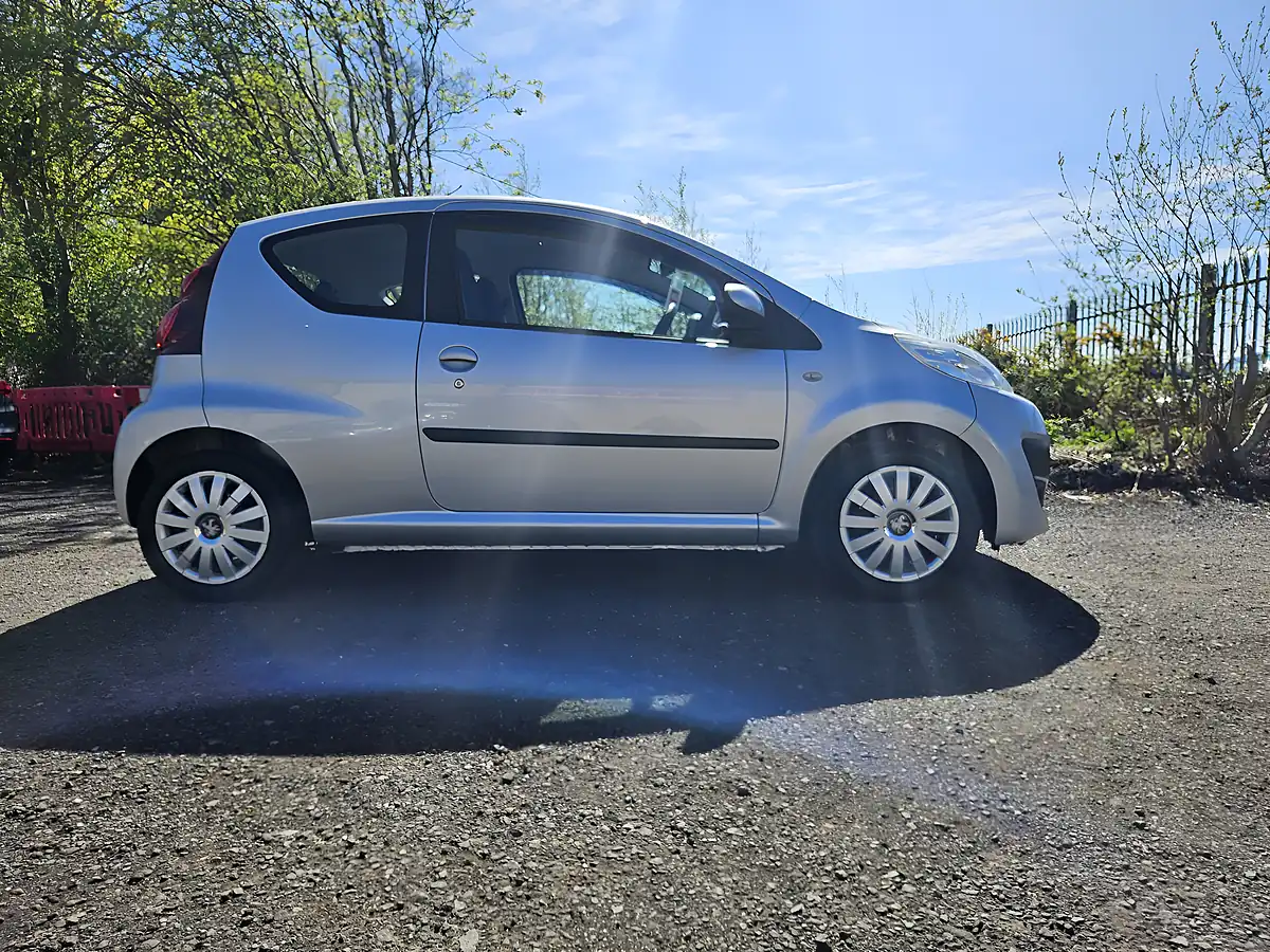 Used 2012 Peugeot 107 Active Silver - Interior and Exterior details 4