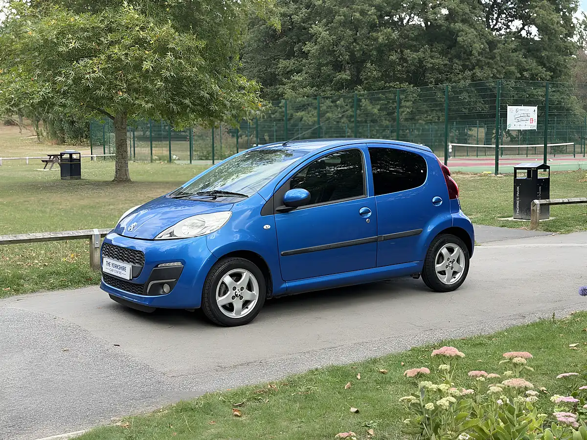 Used 2012 Peugeot 107 Allure Blue - Interior and Exterior details 4