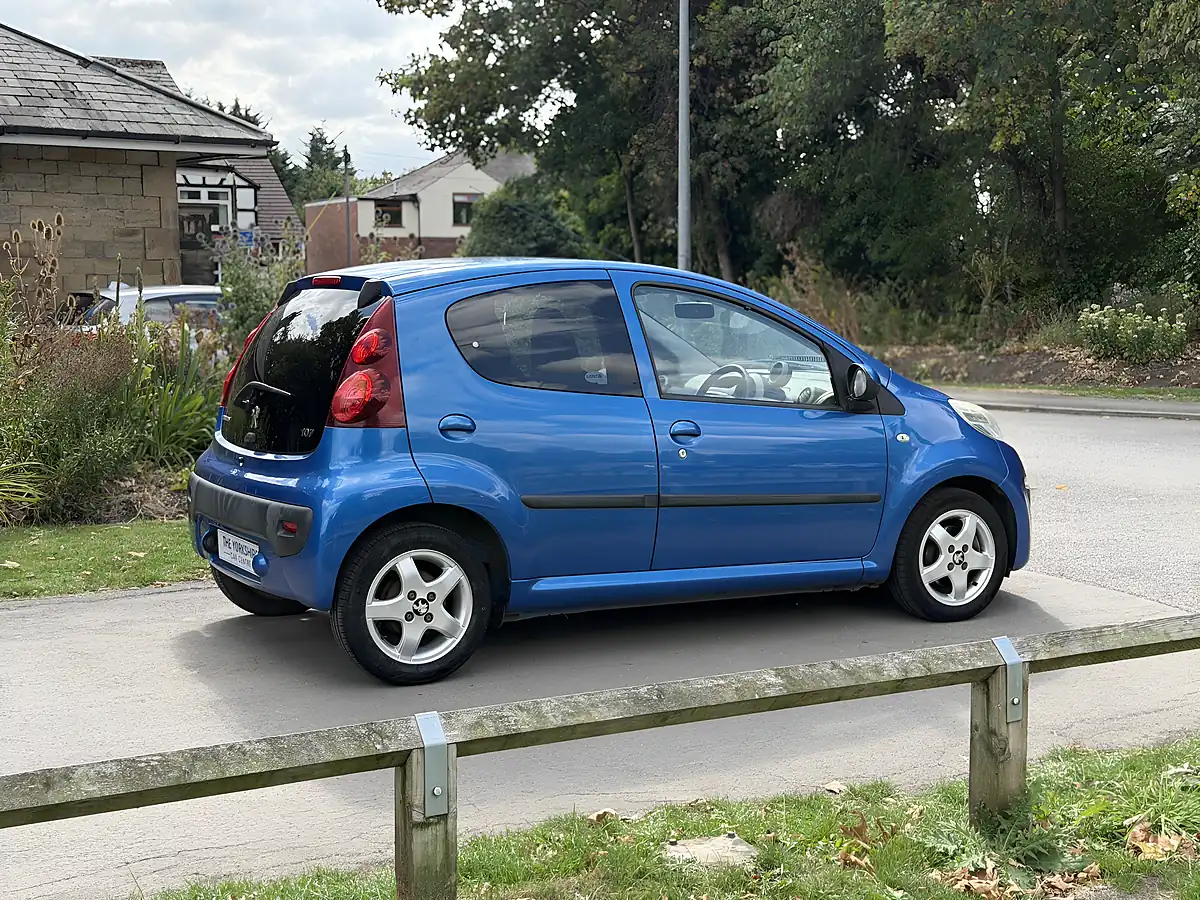 Used 2012 Peugeot 107 Allure Blue - Interior and Exterior details 7