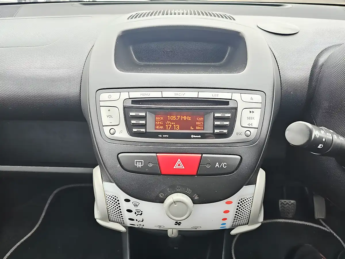 Used 2012 Peugeot 107 Allure Purple - Interior and Exterior details 13