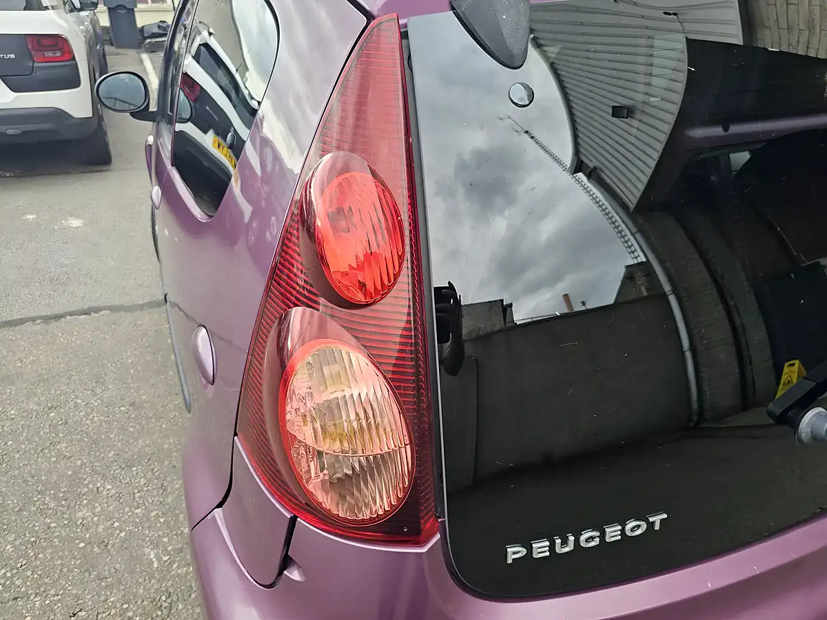 Used 2012 Peugeot 107 Allure Purple - Interior and Exterior details 17