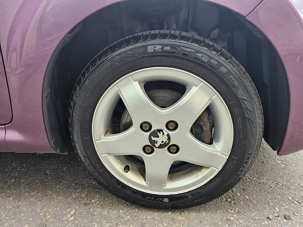 Used 2012 Peugeot 107 Allure Purple - Interior and Exterior details 19