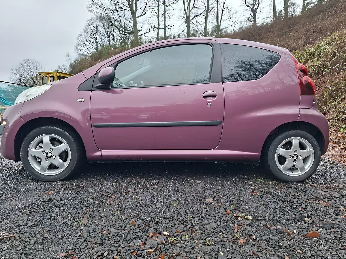 Used 2012 Peugeot 107 Allure Purple - Interior and Exterior details 6