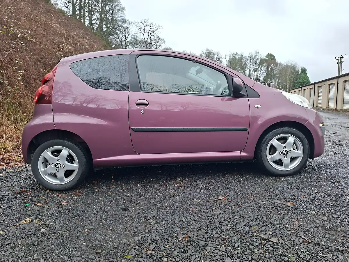 Used 2012 Peugeot 107 Allure Purple - Interior and Exterior details 7