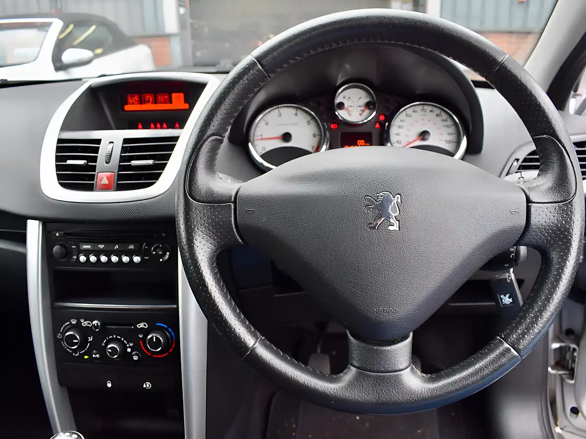 Used 2012 Peugeot 207 Active Silver - Interior and Exterior details 10