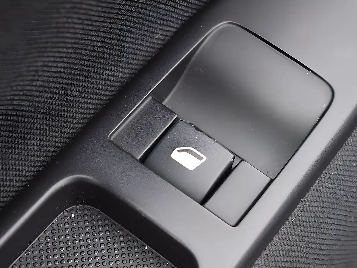 Used 2012 Peugeot 207 Active Silver - Interior and Exterior details 12