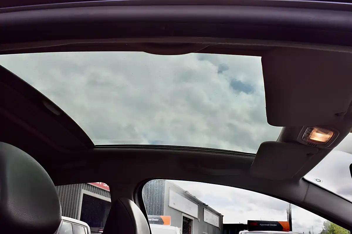 Used 2012 Peugeot 207 Allure Grey - Interior and Exterior details 14