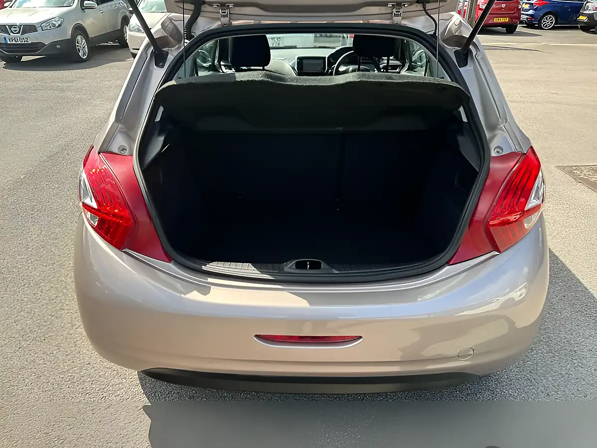 Used 2012 Peugeot 208 Active - Interior and Exterior details 10
