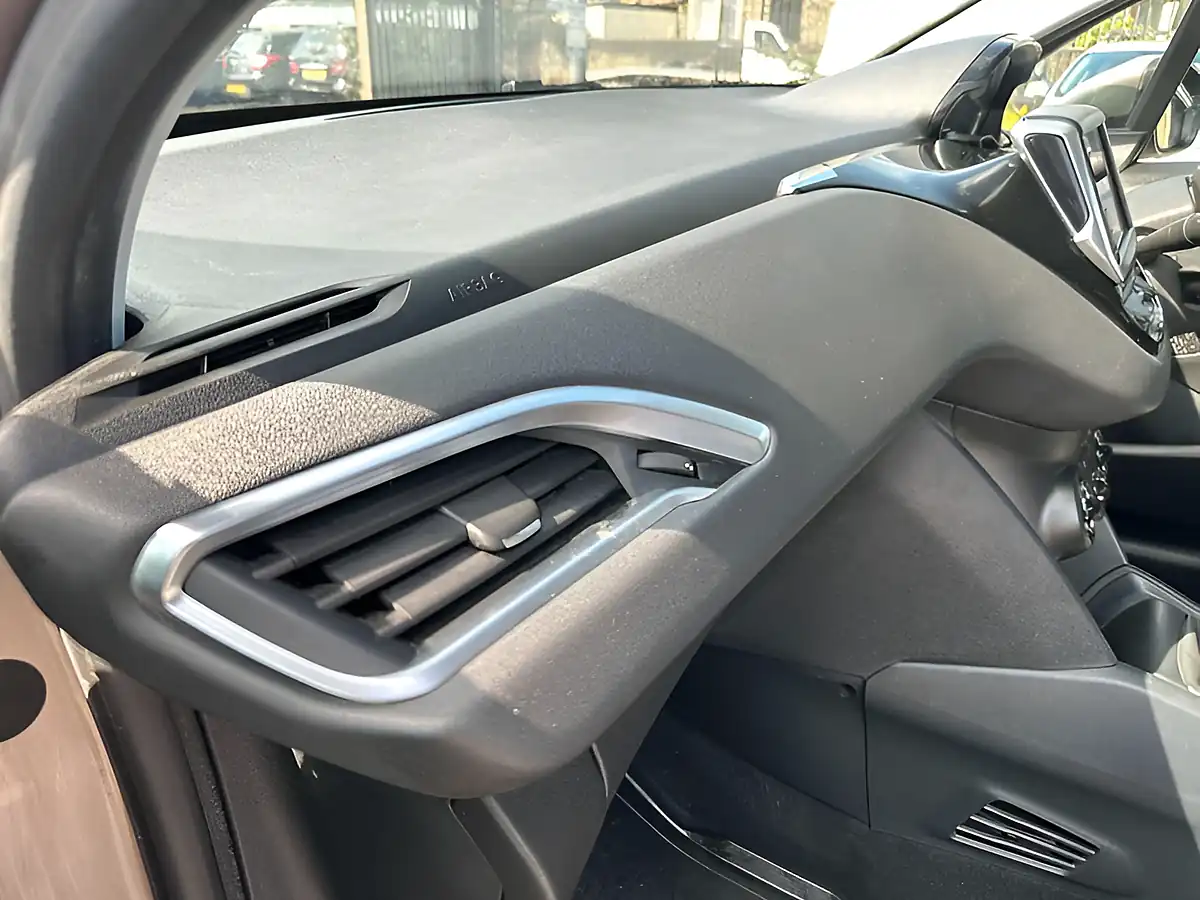 Used 2012 Peugeot 208 Active - Interior and Exterior details 20