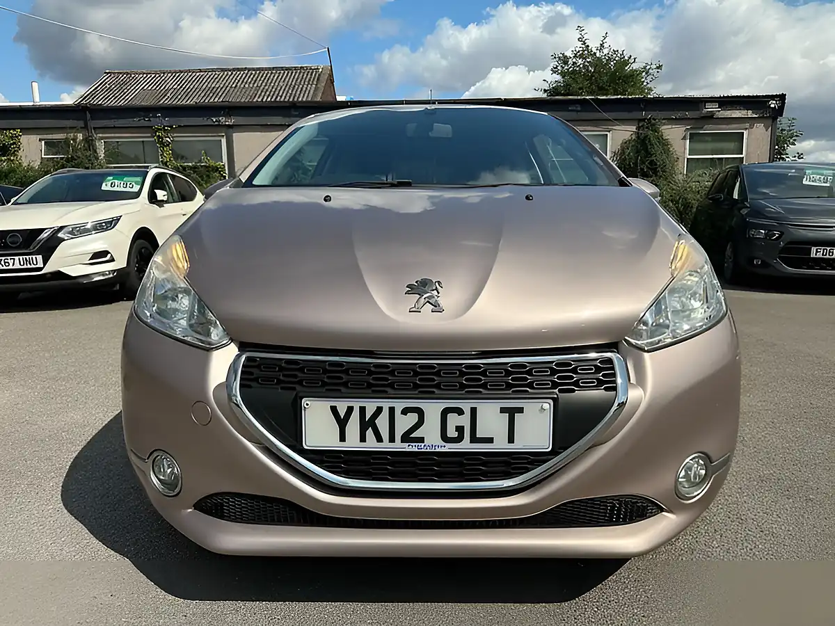 Used 2012 Peugeot 208 Active - Interior and Exterior details 7
